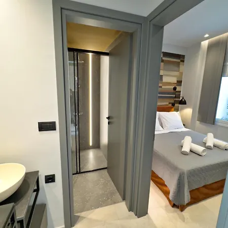 Eclipse Modern Retreat