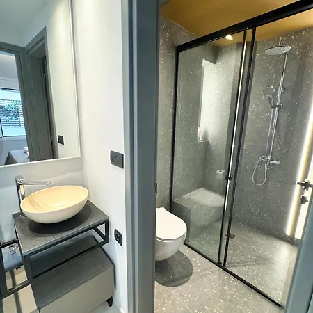 Apartment Eclipse Modern Retreat